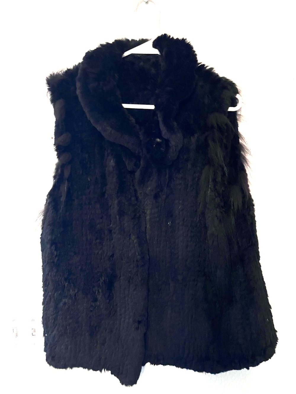 Sleeveless Black Faux Fur Vest - Elegant Layering Piece